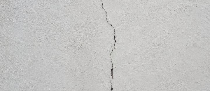Riss in einer Putzwand – Beispielfoto einer Begehung
